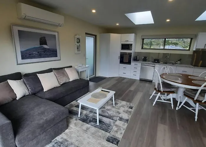 Private Getaway Close To Clifton Beach