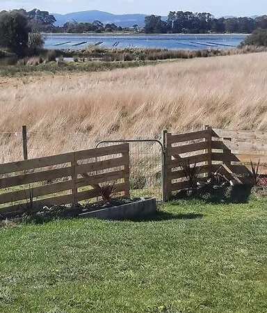 Private Getaway Close To Clifton Beach Hobart Exterior photo